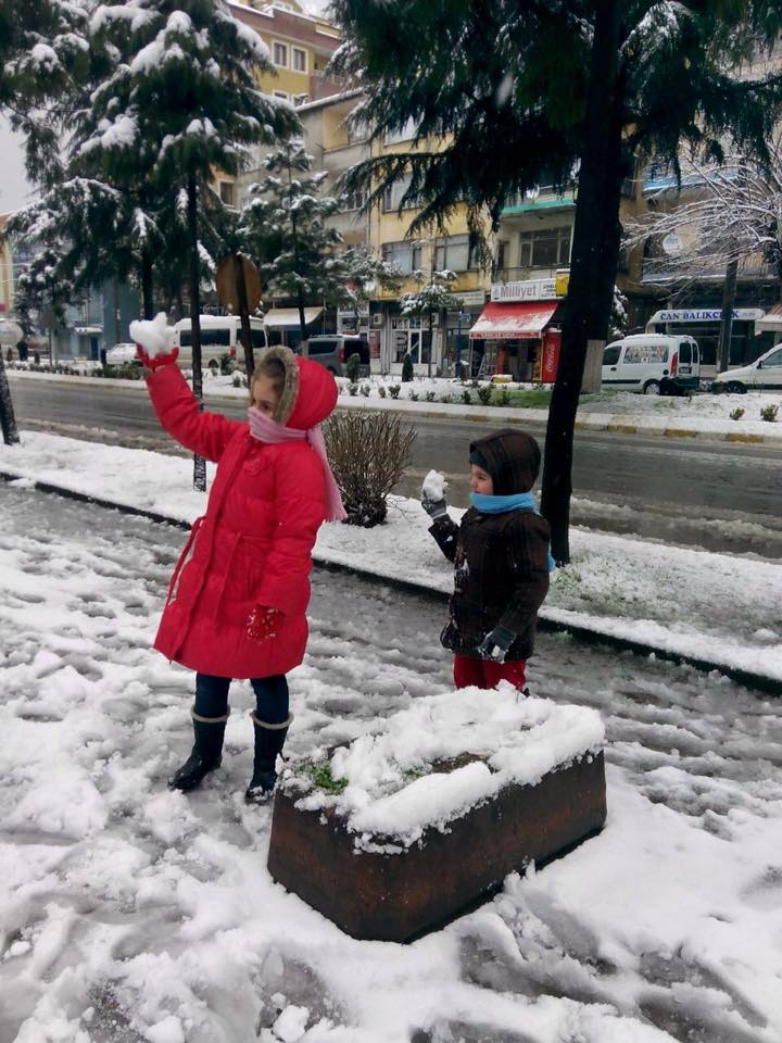 Araklı'da kar manzaraları