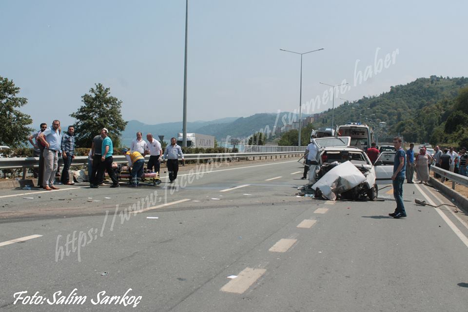 Sürmene&#8217;de Feci Kaza iki kişi Ağır yaralı..