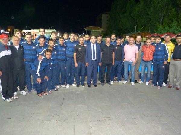 Karadere Spor&#8217;a Tezcan&#8217;dan Anlamlı Ziyaret