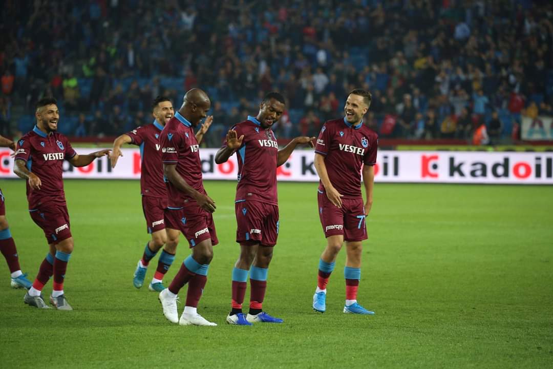 Trabzonspor'dan Zafer Dansı