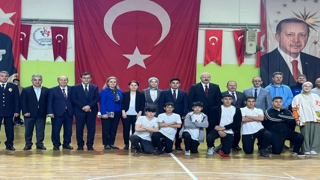 Araklı’da 19 Mayıs Atatürk’ü Anma, Gençlik ve Spor Bayramı Kutlandı