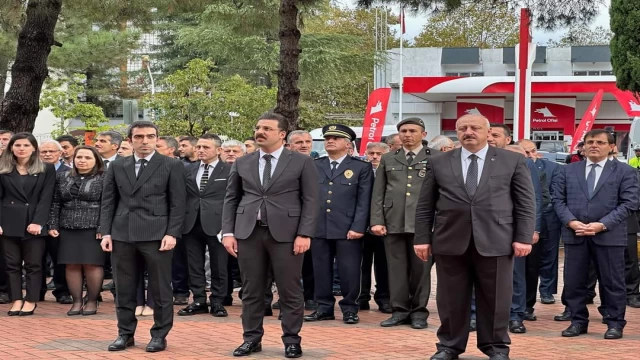 Araklı'da 10 Kasım Atatürk'ü Anma Günü Programı Gerçekleştirildi