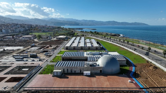 Trabzon'da Özdemir Bayraktar Bilim Merkezi Açıldı