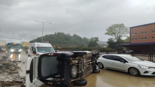 Son dakika Araklı Karadere yolunda trafik kazası