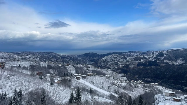 Araklı Beyaza Büründü