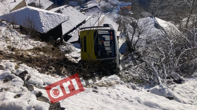 SON DAKİKA Araklı'da Yolcu Otobüsü Yuvarlandı