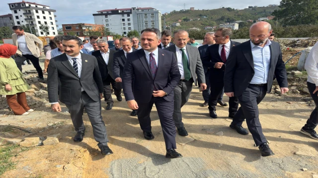 Bakan Yardımcısı Eminoğlu Araklı'da Temaslarda Bulundu