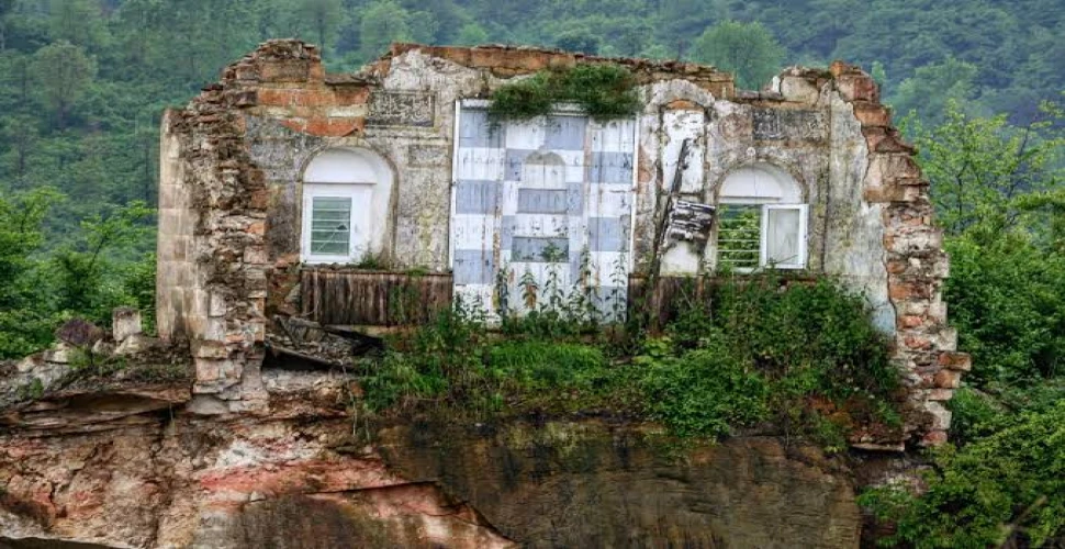 Araklı Taşönü'deki Tarih Ayağa Kaldırılmalı....
