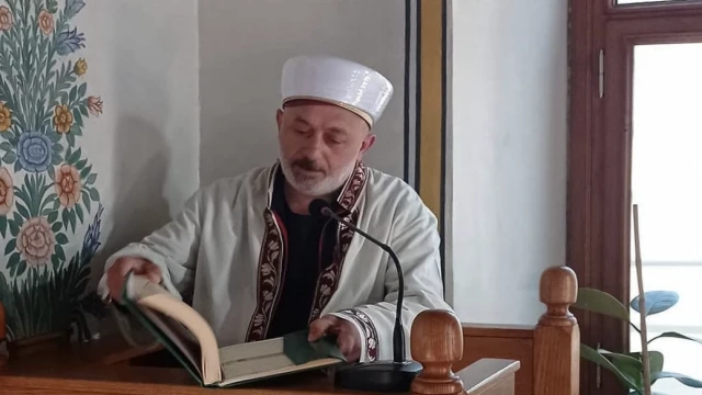 Köy İmamı ve Merkezi Ezan