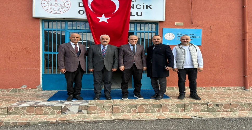 Araklı Gençleri Yıldız Gibi Parlıyor