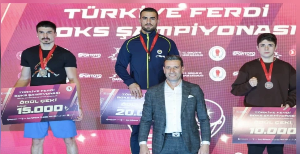 Araklılı Yunus Emre Taşkın, Boksta Türkiye İkincisi Oldu