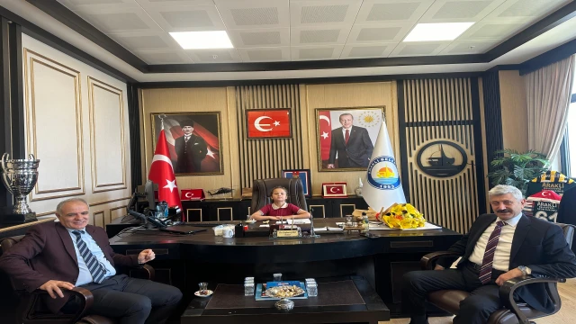 Elif Aksoy Araklı Belediye Başkanlığını Devraldı