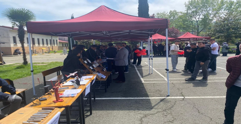 Araklı Saffet Çebi MTAL’den Dikkat Çeken Tanıtım Fuarı