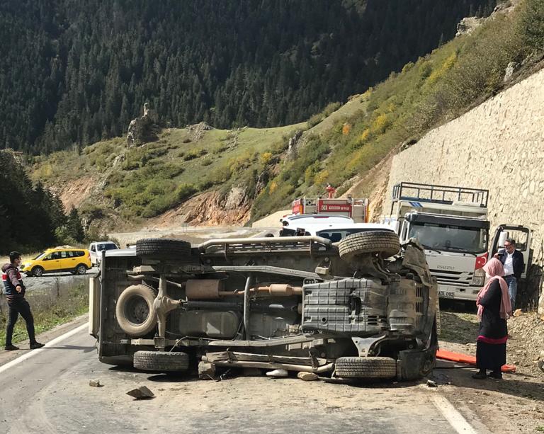 Araklı Karadere Yolunda Can Pazarı