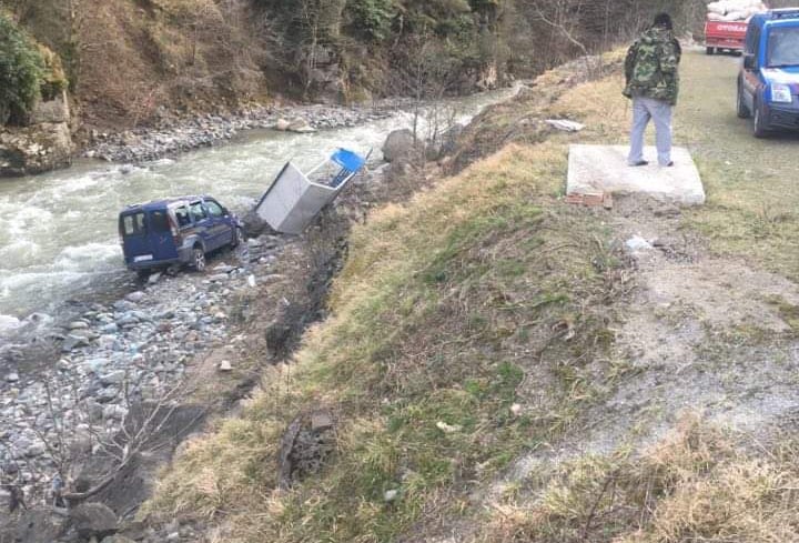 Araklı Karadere Yolunda Korkutan Kaza