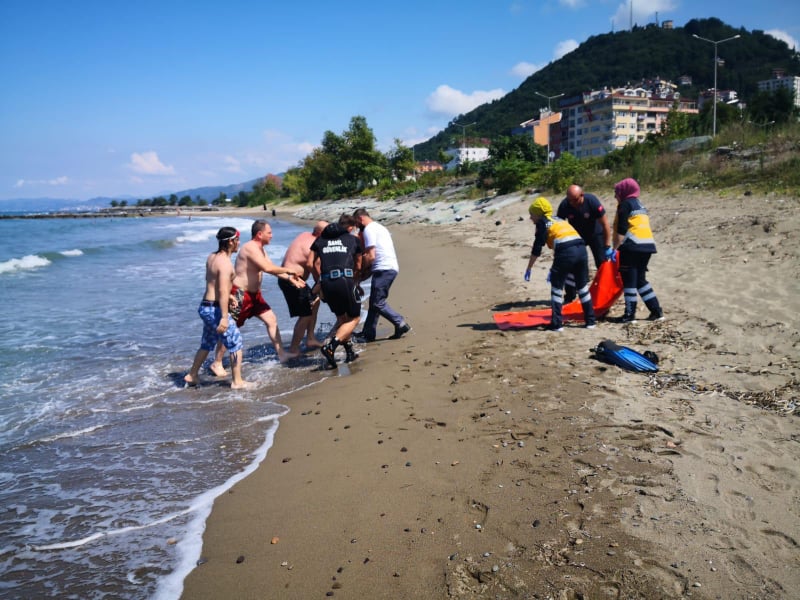 Bayram Günü Büyük Acı Deniz'de Hayatını Kaybetti