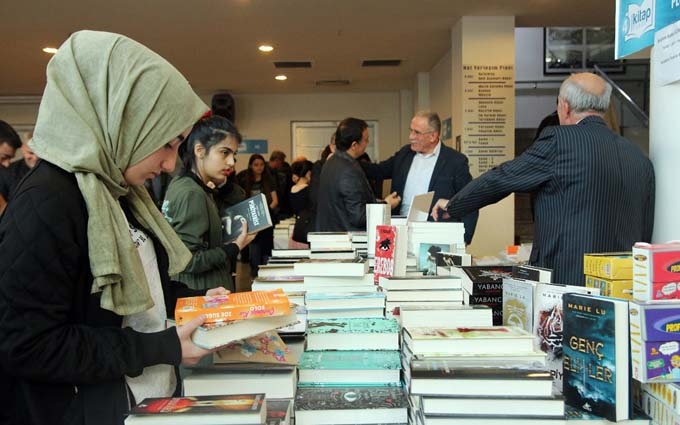 4. Trabzon Kitap Fuarı tüm devam ediyor 