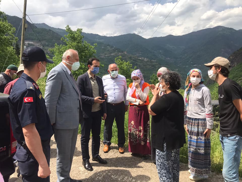 Araklı'da O Mahalleli Bayanlar Bakın ne İstediler