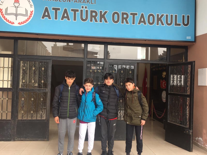 Araklı Atatürk Orta Okulundan Büyük Başarı