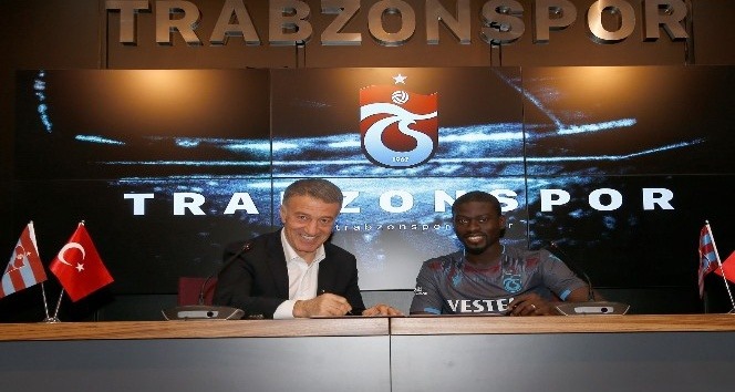 Trabzonspor Ndiaye ile sözleşme imzaladı