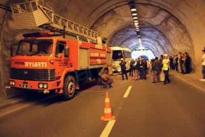 SARAYKÖY TÜNELİNDE FECİ KAZA