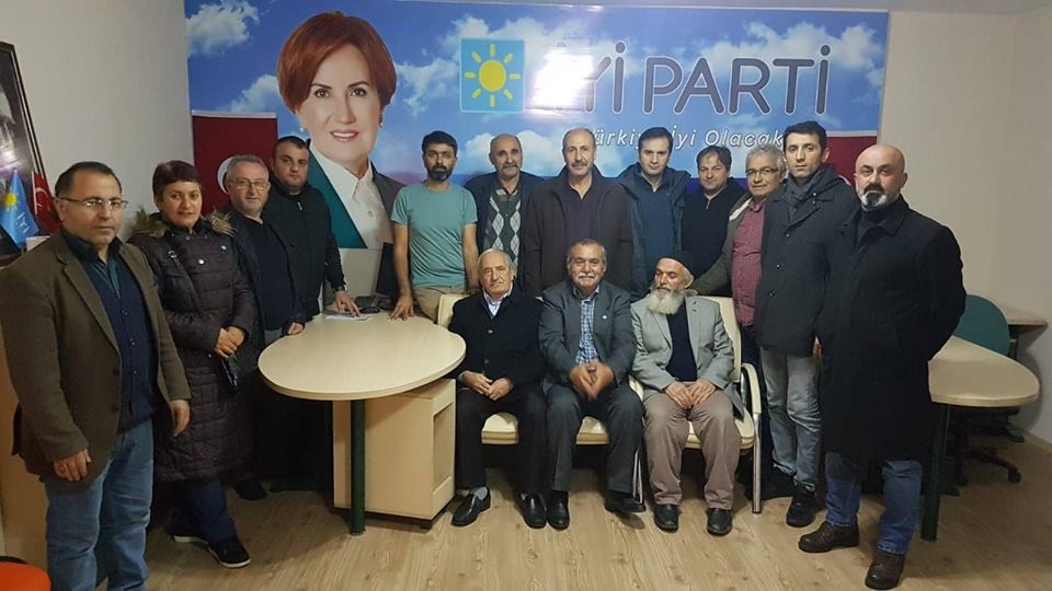 Araklı İYİ Parti\'de Yeni Yönetim Kurulu Göreve Başladı