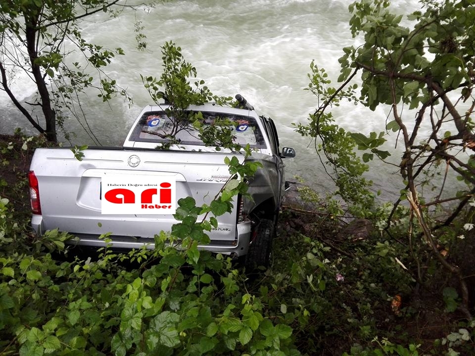 Araklı Karadere Yolunda Trafik kazası