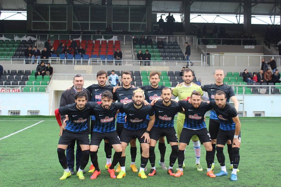 Araklı Karaderespor Pes Etmiyor 