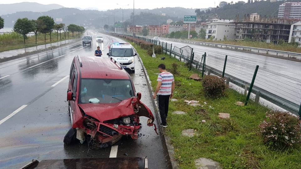 Araklı Sahil Yolunda Korkutan Kaza