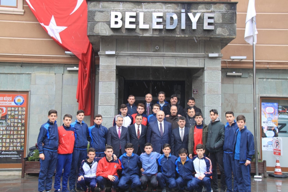 Başkan Çebi\'den Voleybol Takımına Tam Destek