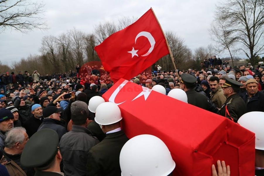 El Bab Şehidi Araklılı Ömer Akkuş\'u binler uğurladı