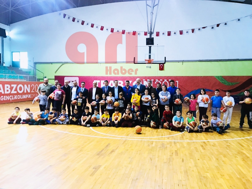 Milletvekili ve Belediye Başkanından Araklı Basketbol Kursuna Ziyaret