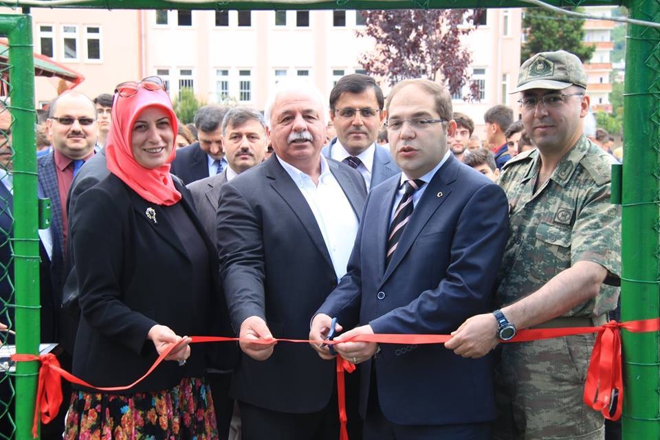 Müdür Oldu Okulunu Başarı\'dan Başarıya Koşturuyor