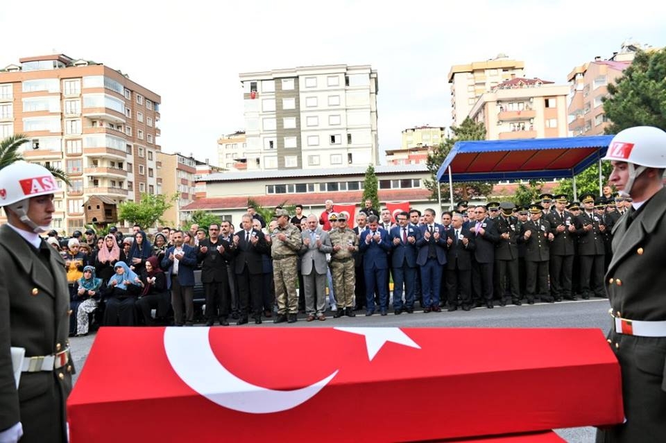 Trabzon Şehidini Uğurladı