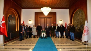 Vali Aziz Yıldırım, DMD Hastası Harun Yakupoğlu ve Ailesini Misafir Etti