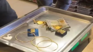 Araklı'da Altın ve Para Dolu Çanta Sahibine Teslim Edildi