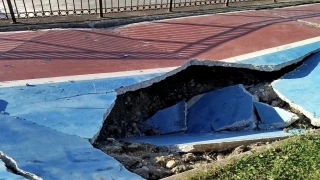 Araklı'da Yürüyüş Yolunda Göçük Meydana Geldi