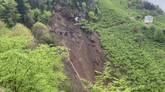 Araklı'da Heyelan Korkuttu