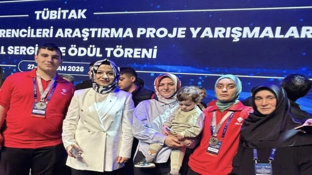 Büyük Başarı TÜBİTAK Türkiye İkinciliği  Araklı'ya Geldi