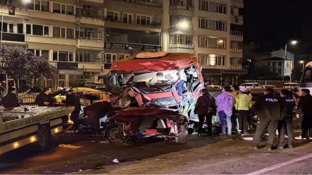 Araklı Belediye Meclis Üyesi Meryem Halil'in Oğlu Giresun'da 5 Kişinin Öldüğü Kazada Ölümden Döndü
