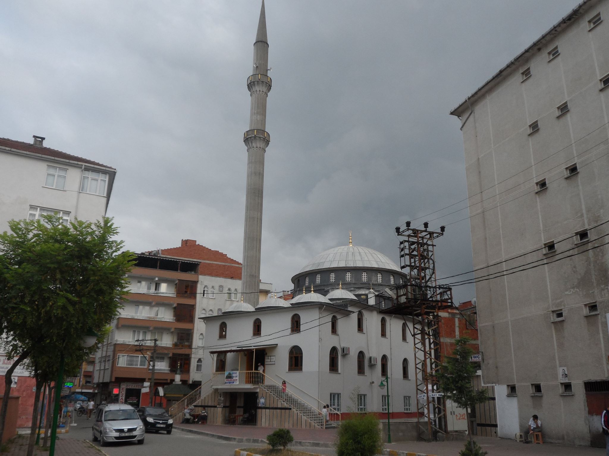 Araklı Müftülüğü  Açık Alanda Cuma Namazı Kılınacak Yerleri Açıkladı