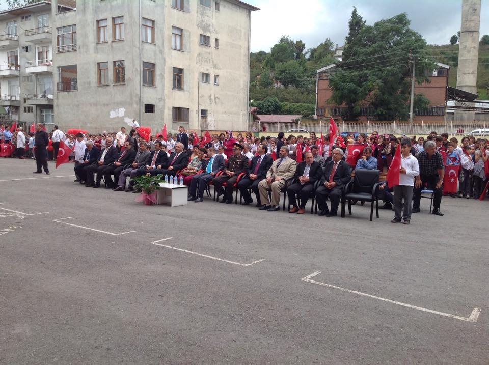 ARAKLI'DA EĞİTİM  HAFTASI KUTLANIYOR