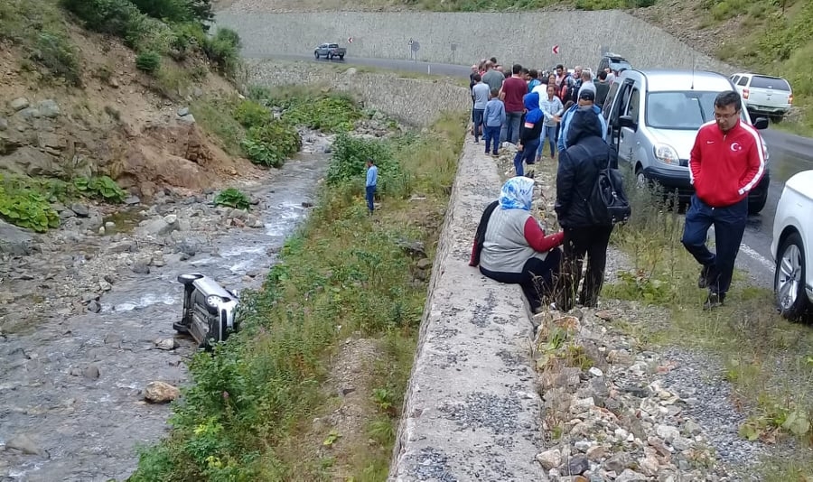 Araklı'da Feci Kaza Yaralılar Var