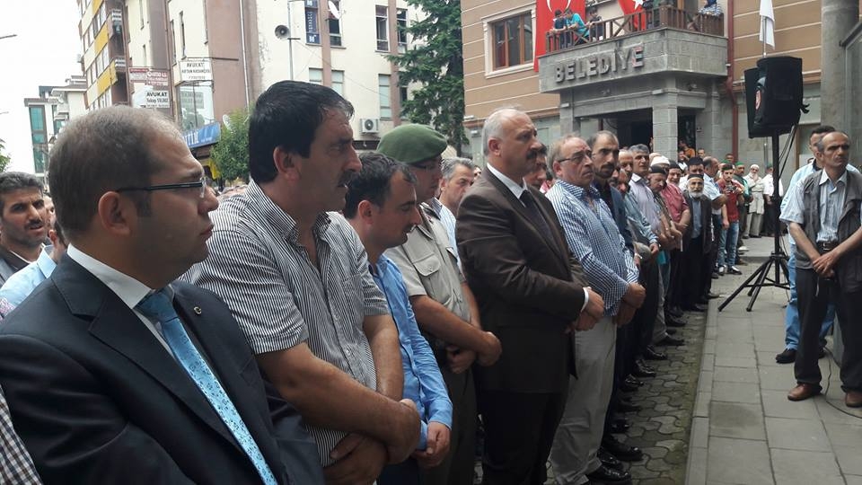 Araklı'da Şehitlerimiz İçin Gıyabi Cenaze Namazı Kılındı