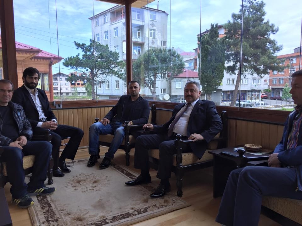 ARAKLI'DAN ŞAMPİYON GEÇTİ