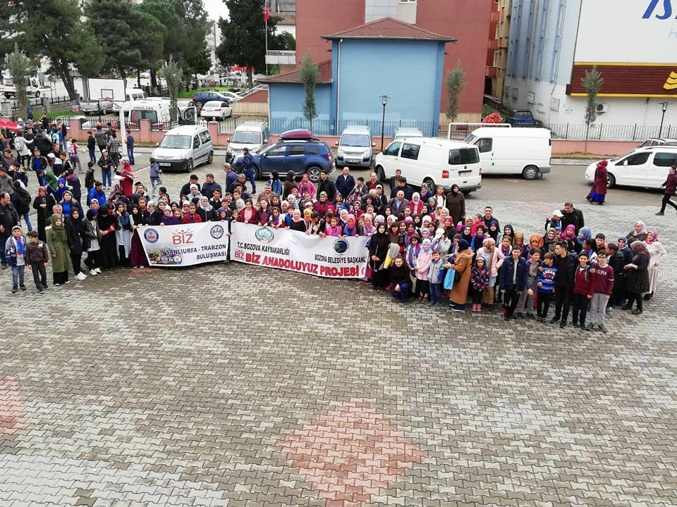 Araklı'ya Yakışan Görüntü 102 Öğrenci Tam
