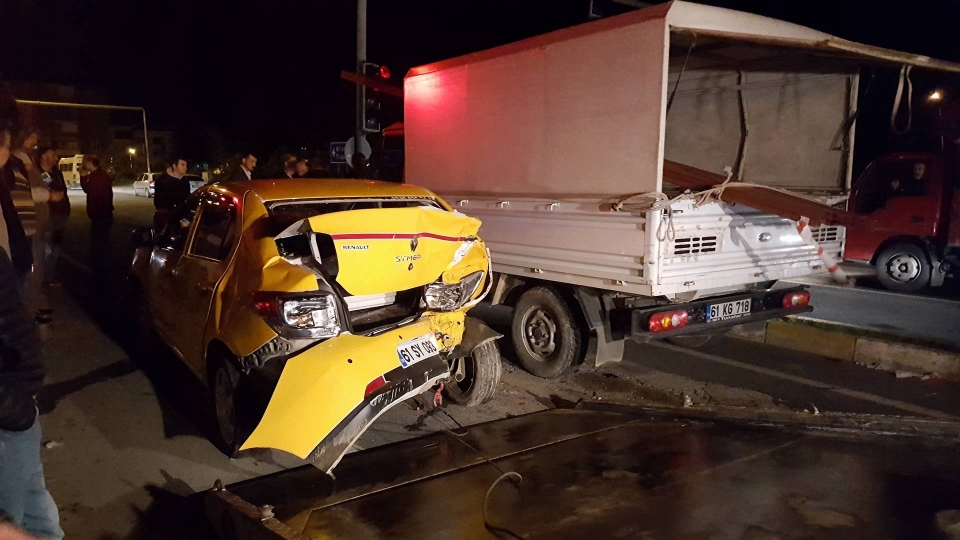 Son Dakika Araklı'da Trafik Kazası
