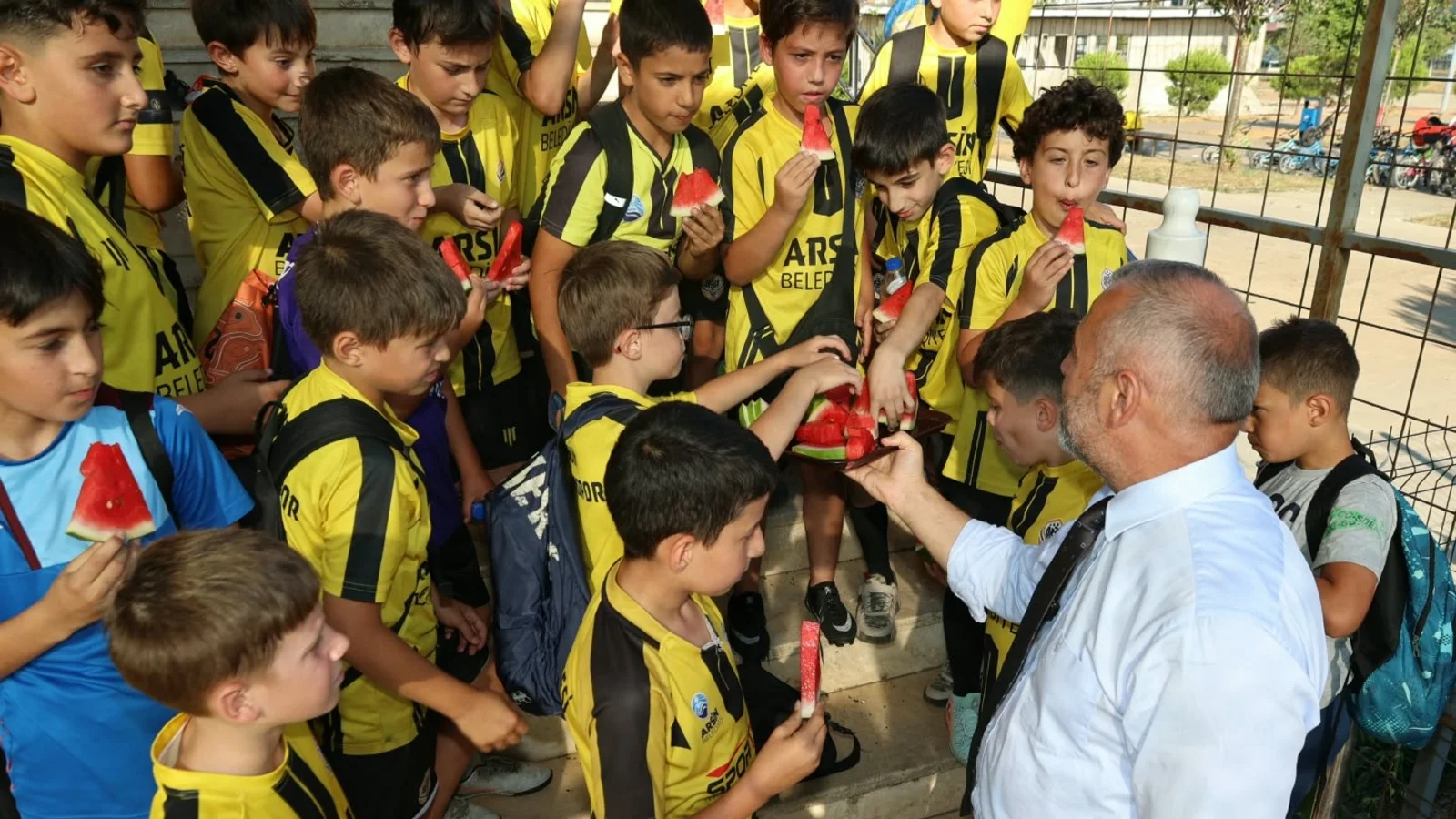 Arsin Belediyesi Spor Akademisi Hız Kesmiyor