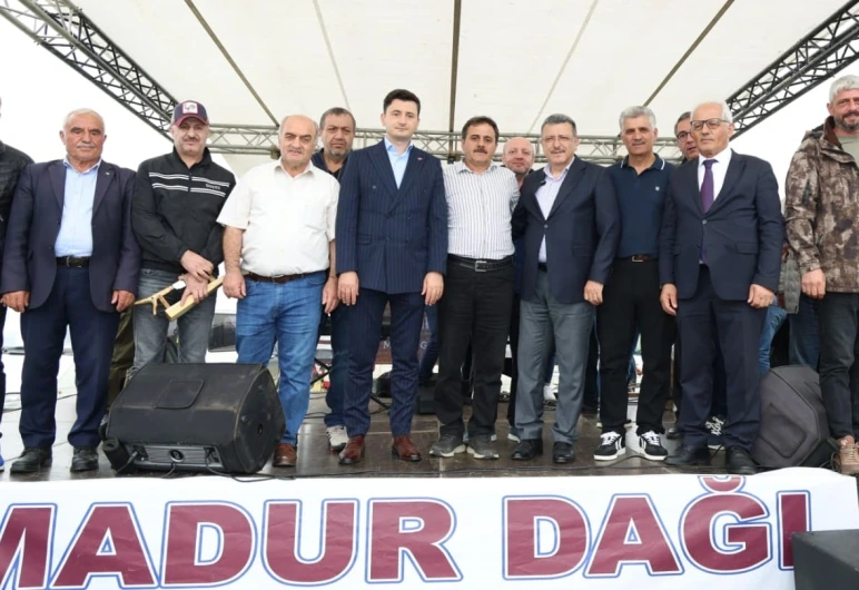 Madurda şenliklerinde Başkan Ahmet Metin Genç Müjdeyi Verdi