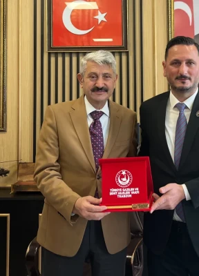 Şehit aileleri ve gazilerden Araklı Belediye Başkanı Çebi’ye ziyaret